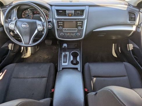 Used 2017 Nissan Altima 2.5 SR w/ LED Appearance Package FWD image 14
