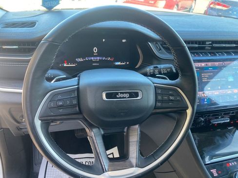 Used 2022 Jeep Grand Cherokee L Limited image 18