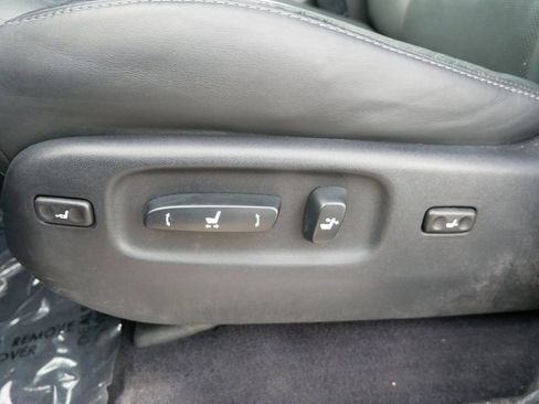 Used 2014 Lexus LX 570 4WD image 18