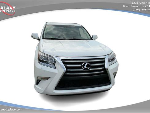 Used 2018 Lexus GX 460 Premium AWD/4WD image 3