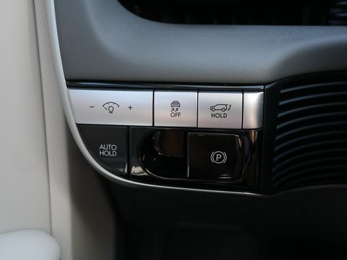 Certified 2024 Hyundai Ioniq 5 Limited AWD/4WD image 26