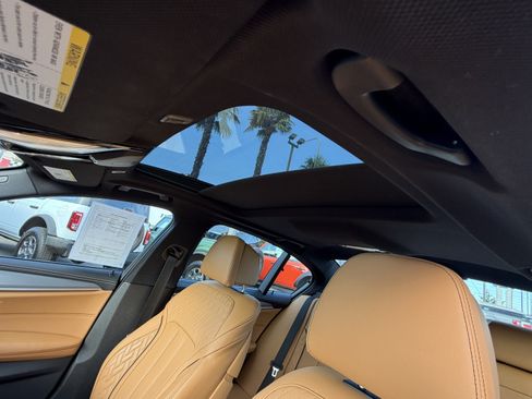 Used 2019 BMW M550i xDrive AWD/4WD image 16