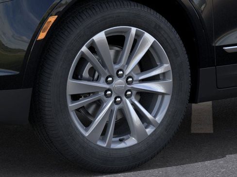 New 2025 Cadillac XT5 Premium Luxury w/ LPO, Floor Liner Package image 9