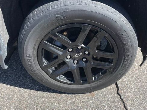 Used 2022 Chevrolet Silverado 1500 Custom image 13