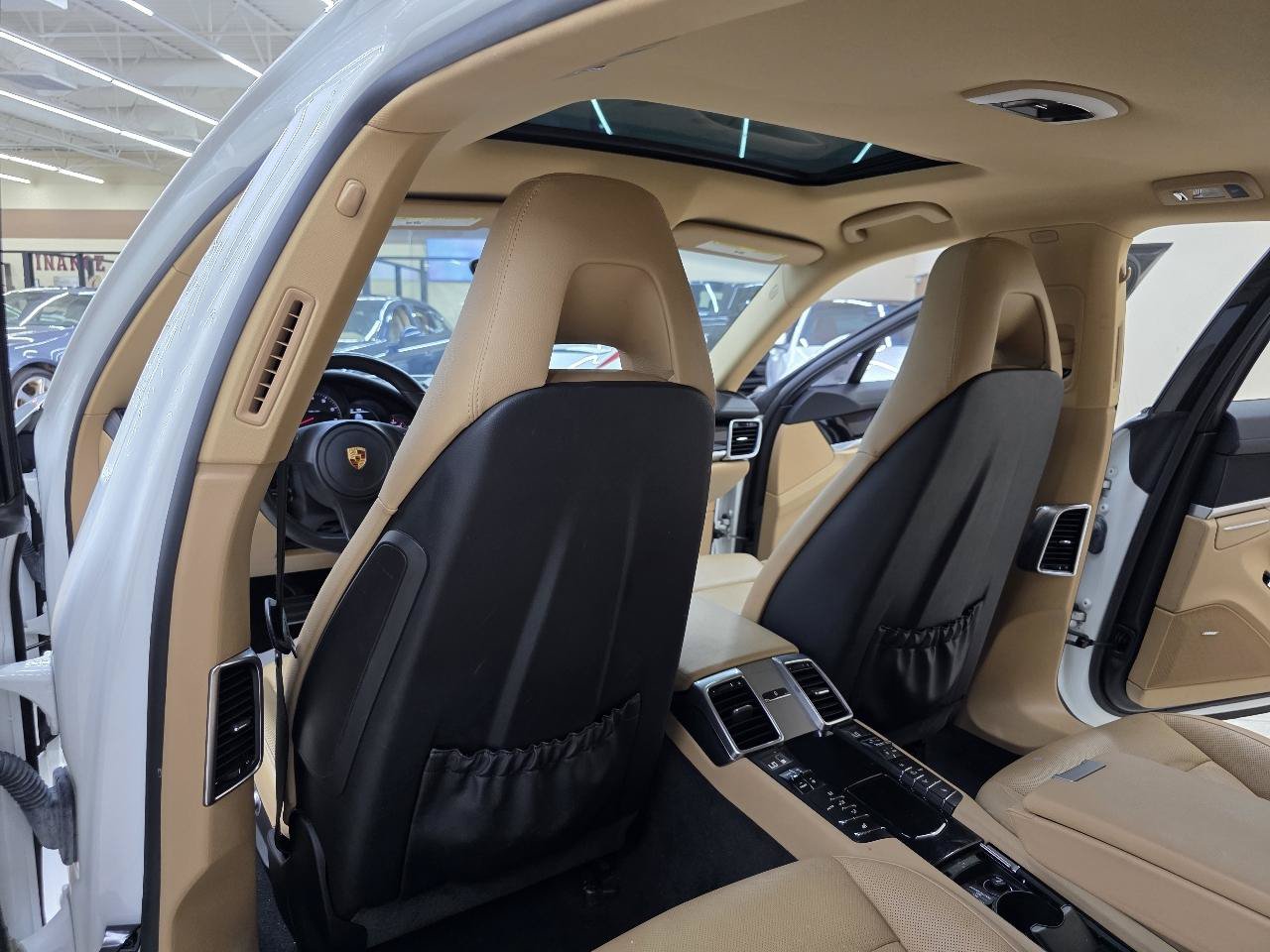 Used 2015 Porsche Panamera 4 w/ Premium Package Plus AWD/4WD image 27