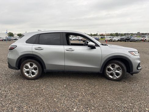 Used 2023 Honda HR-V LX image 12