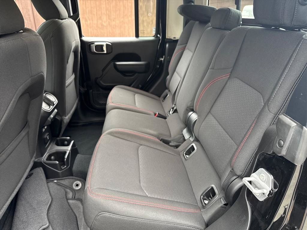 Used 2023 Jeep Gladiator Rubicon w/ Cold Weather Group AWD/4WD image 24