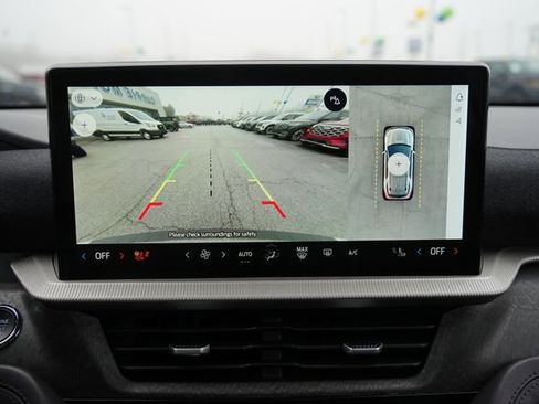 Certified 2025 Ford Explorer Platinum w/ LUX Leather Package image 16