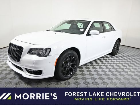 Used 2023 Chrysler 300 Touring L w/ Popular Equipment Group image 1