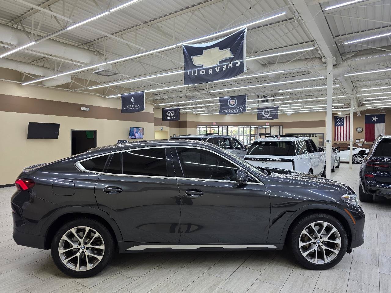 Used 2021 BMW X6 xDrive40i w/ Premium Package AWD/4WD image 5
