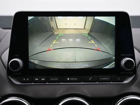 Used 2025 Nissan Sentra SV image 43