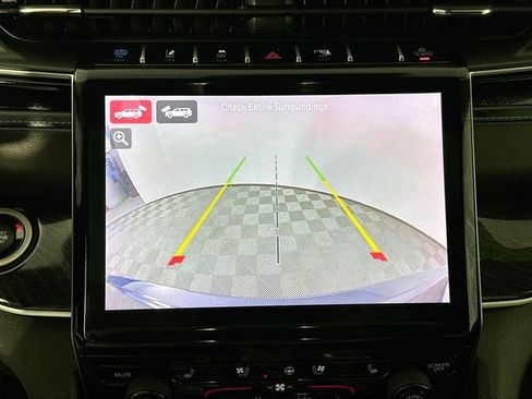 Used 2023 Jeep Grand Cherokee Trailhawk w/ Luxury Tech Group III AWD/4WD image 14
