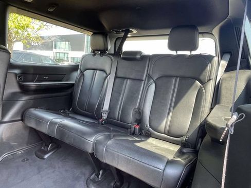 Used 2024 Jeep Wagoneer Series II AWD/4WD image 11