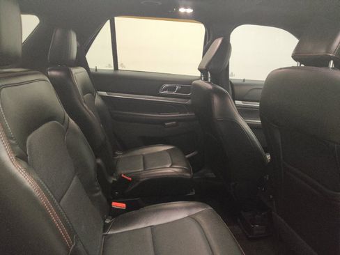 Used 2018 Ford Explorer Sport AWD/4WD image 19