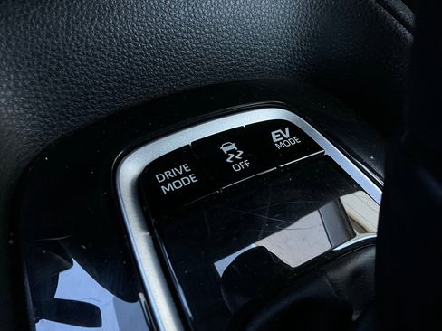 Used 2025 Toyota Corolla LE image 22