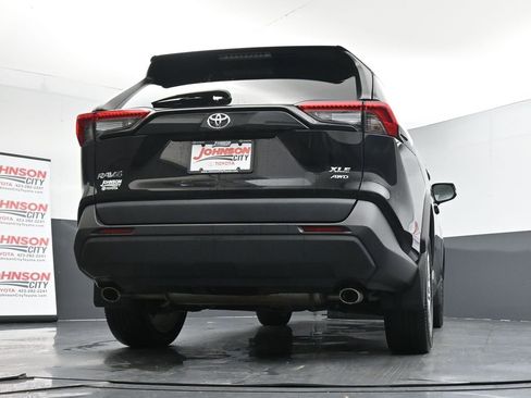 Used 2023 Toyota RAV4 XLE Premium image 37