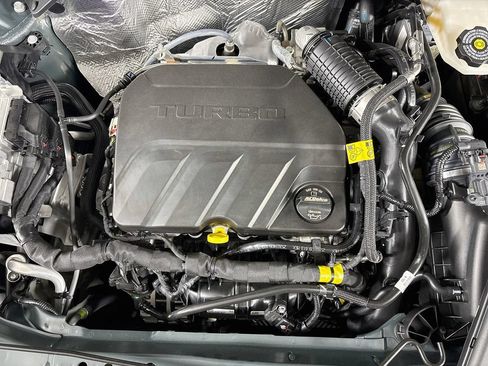 New 2026 Chevrolet Trax LS w/ LS Convenience Package FWD image 28