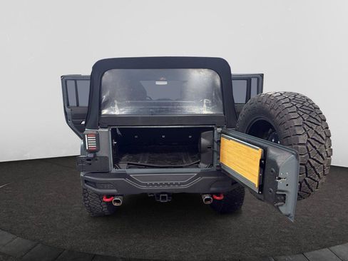Used 2013 Jeep Wrangler Unlimited Rubicon AWD/4WD image 13