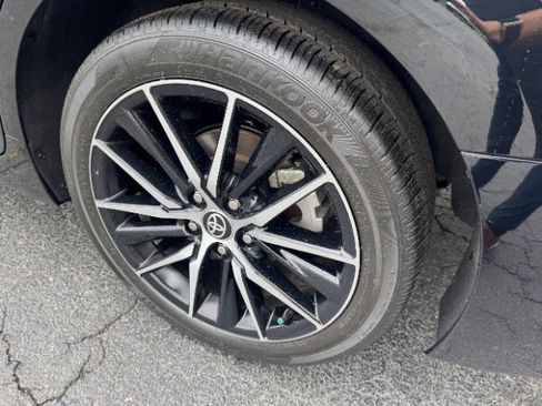 Used 2024 Toyota Camry SE image 16