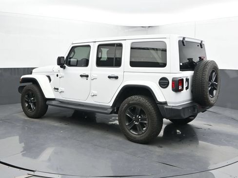 Used 2021 Jeep Wrangler Unlimited Sahara AWD/4WD image 10