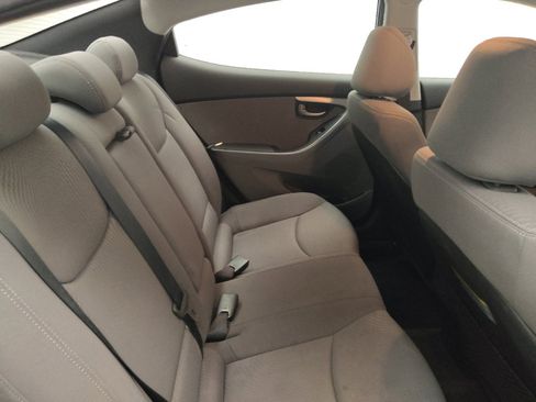 Used 2015 Hyundai Elantra SE w/ Option Group 02 image 19