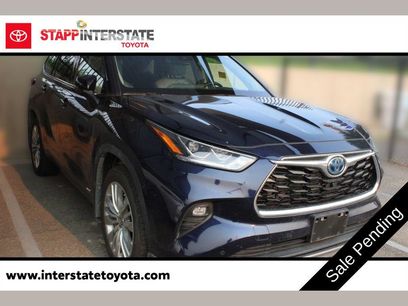 Used 2024 Toyota Highlander Platinum