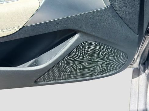 Used 2025 Genesis G70 2.5T RWD image 19