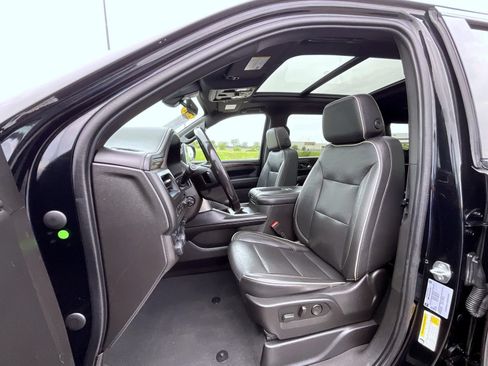 Used 2021 Chevrolet Suburban Premier w/ Premium Package AWD/4WD image 10