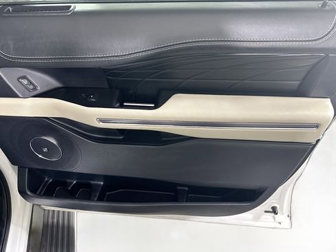 Used 2020 Ford Expedition Max Platinum image 33