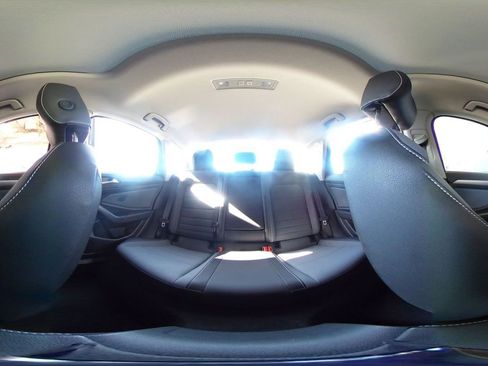 Used 2025 Volkswagen Jetta SE image 41