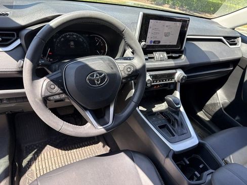 Used 2023 Toyota RAV4 XLE Premium FWD image 9