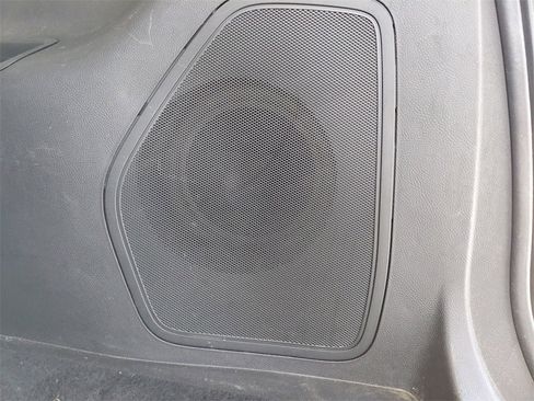 Used 2024 Ford Edge Titanium image 32