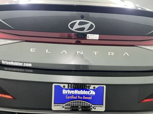 Used 2025 Hyundai Elantra Sport FWD image 11