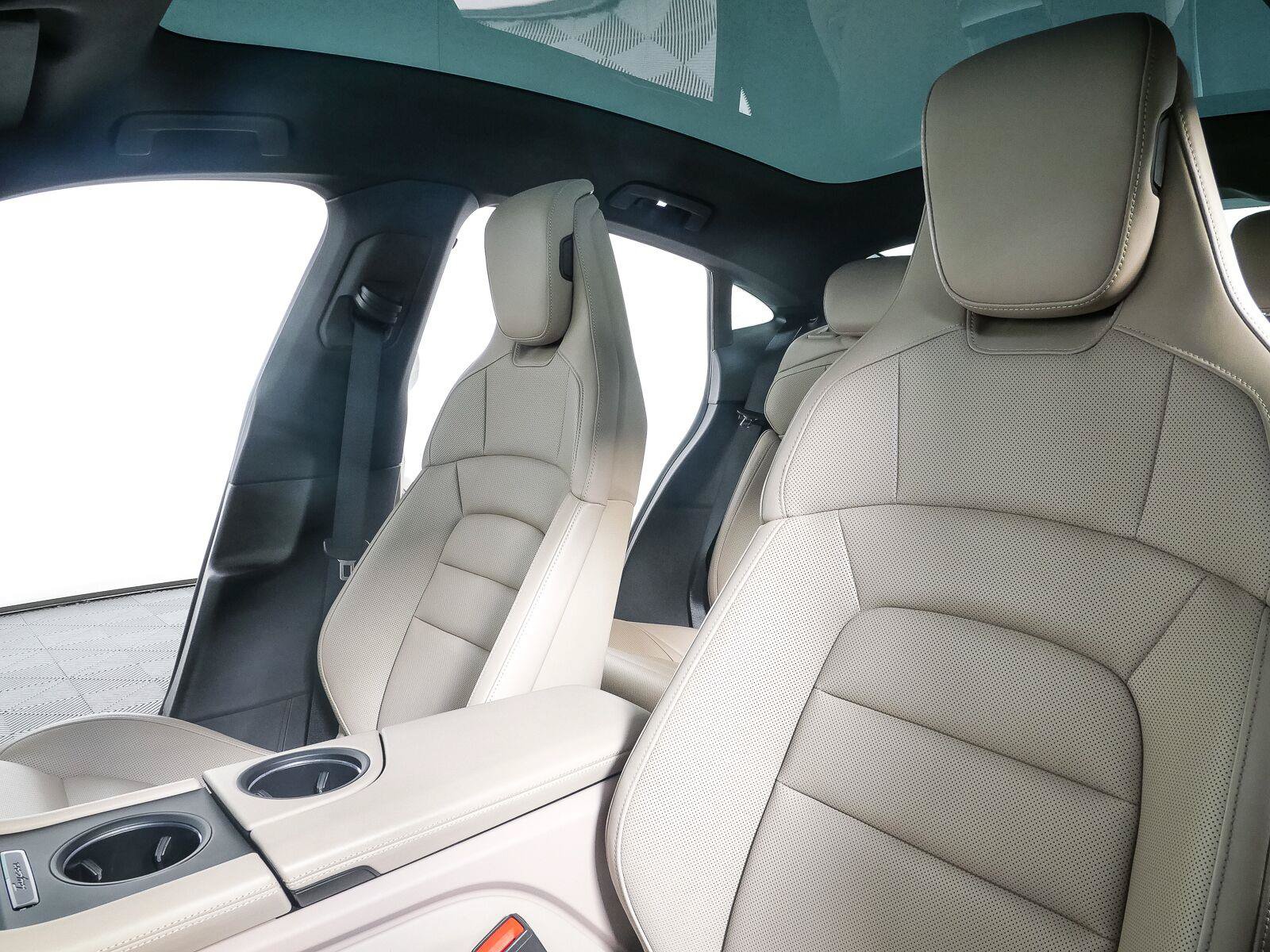 Certified 2024 Porsche Taycan RWD image 5
