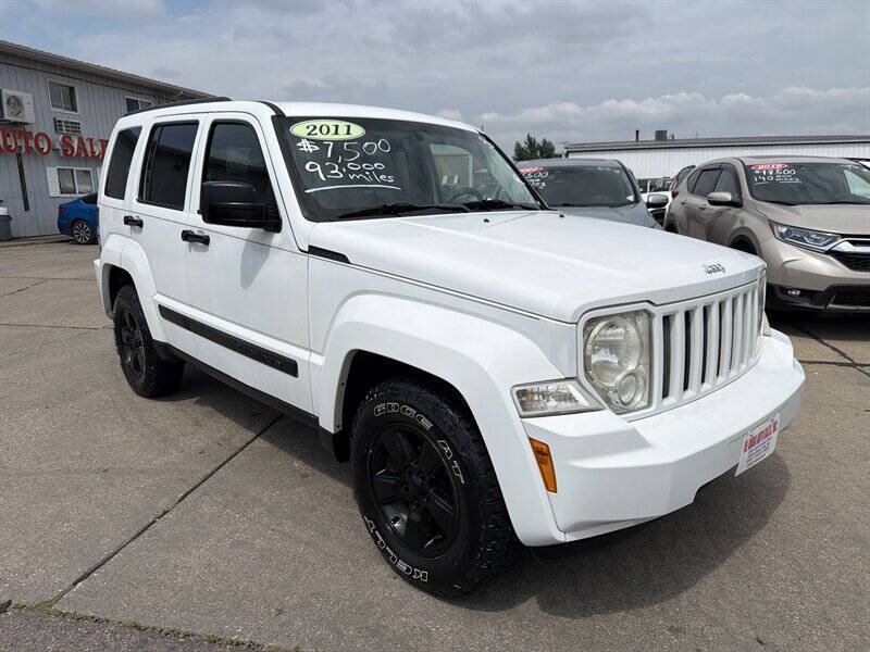 Used 2011 Jeep Liberty Sport AWD/4WD image 7
