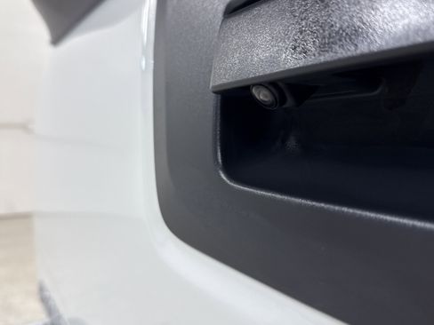 Used 2019 Nissan Frontier SV image 19