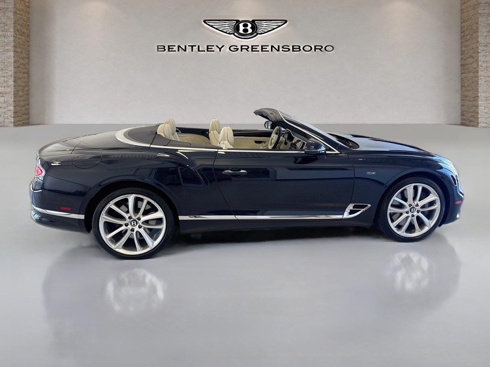 Used 2024 Bentley Continental GT AWD/4WD image 9