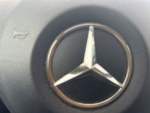 Used 2018 Mercedes-Benz GLA 250 4MATIC image 16