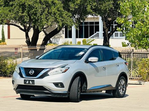 Used 2015 Nissan Murano SV FWD image 3