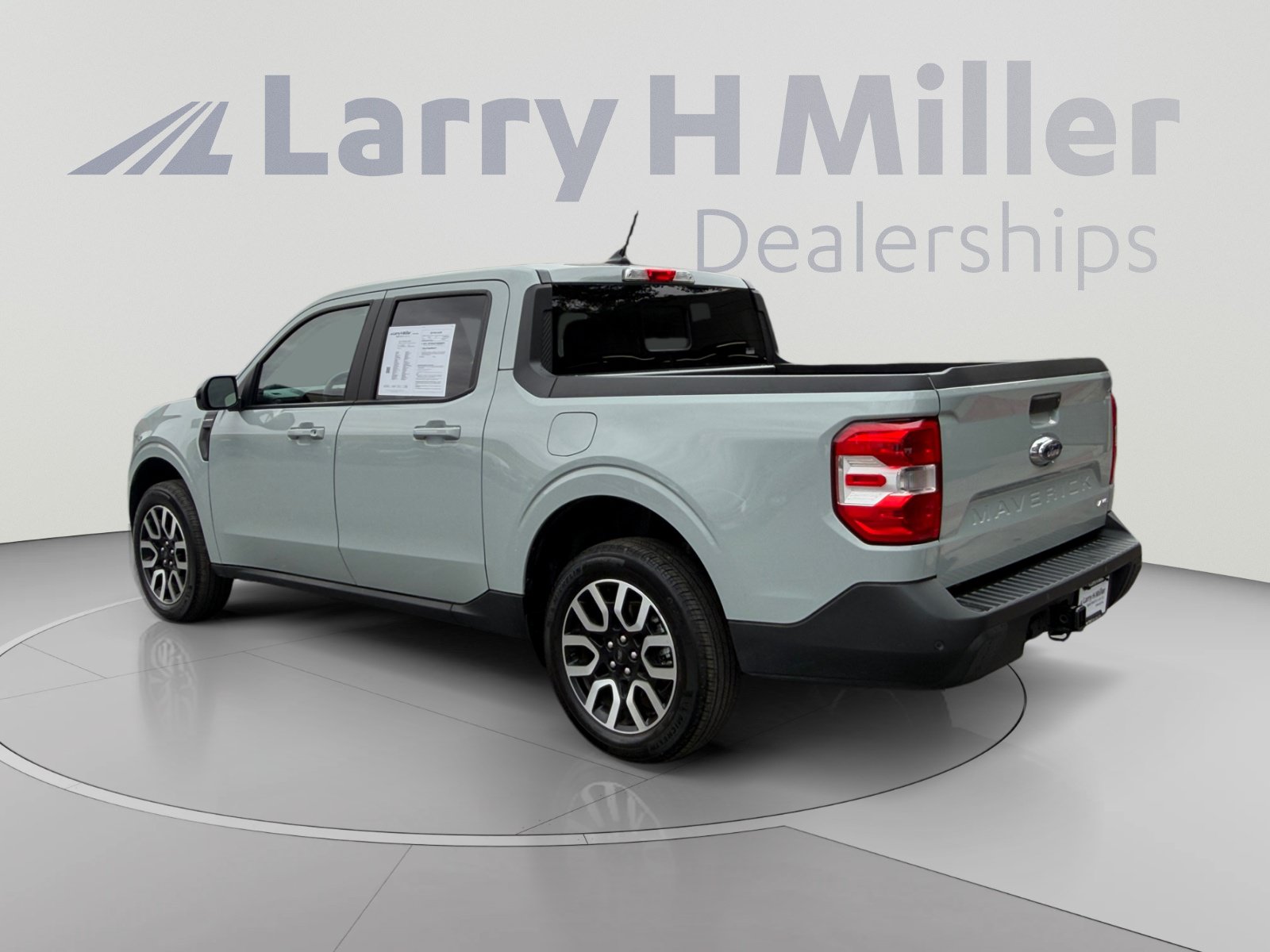 Used 2024 Ford Maverick Lariat w/ 4K Tow Package AWD/4WD image 3