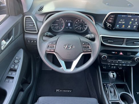 Used 2019 Hyundai Tucson Sport image 18