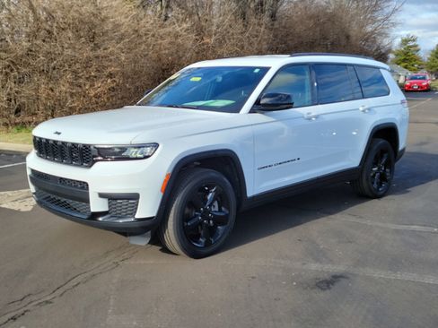 Used 2021 Jeep Grand Cherokee L Altitude image 2