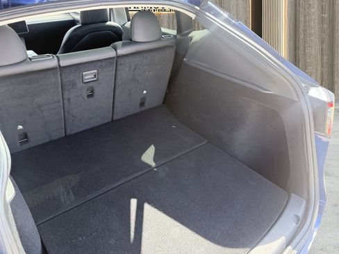 Used 2023 Tesla Model Y Performance image 14