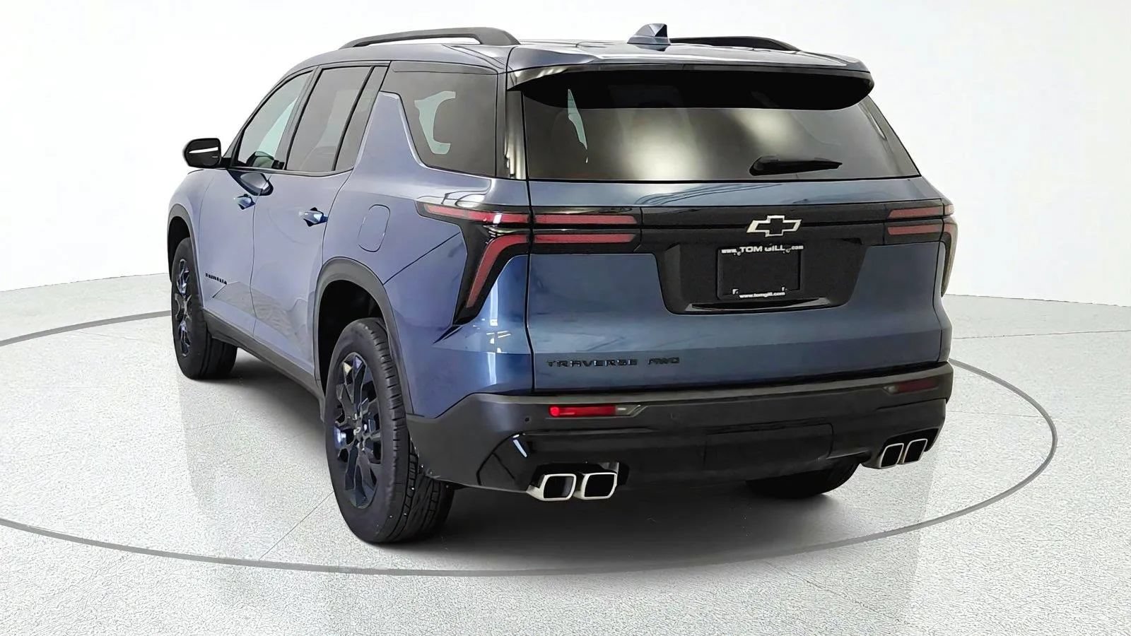 Used 2025 Chevrolet Traverse LT w/ Midnight/Sport Edition AWD/4WD image 7