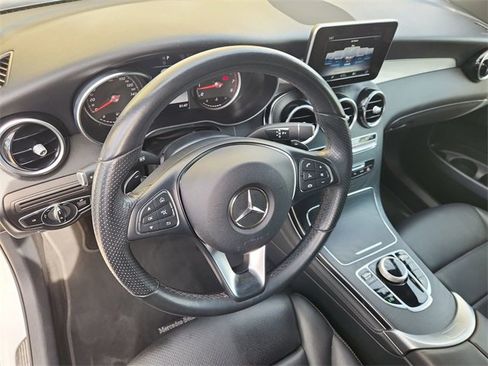 Used 2019 Mercedes-Benz GLC 300 image 10