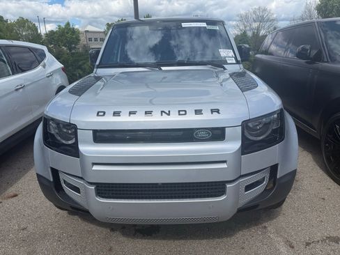 Used 2020 Land Rover Defender 110 SE AWD/4WD image 2