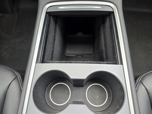 Used 2024 Tesla Model Y Long Range AWD/4WD image 42