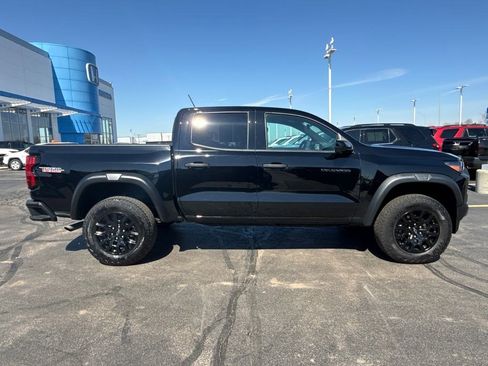 Used 2023 Chevrolet Colorado Trail Boss w/ Technology Package image 12