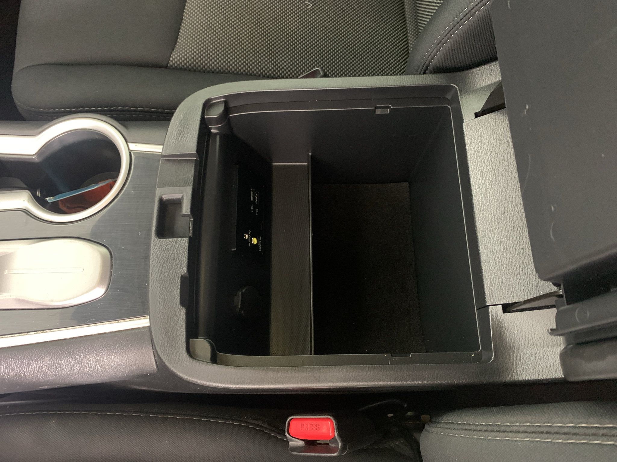 Used 2019 Nissan Pathfinder SV w/ Cargo Package FWD image 27
