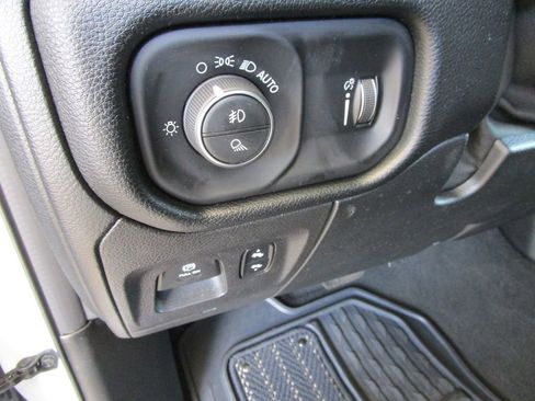 Used 2021 RAM 1500 Big Horn image 30